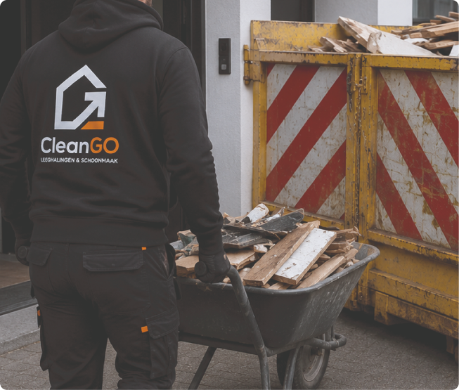 CleanGo removing materials during a property clearance